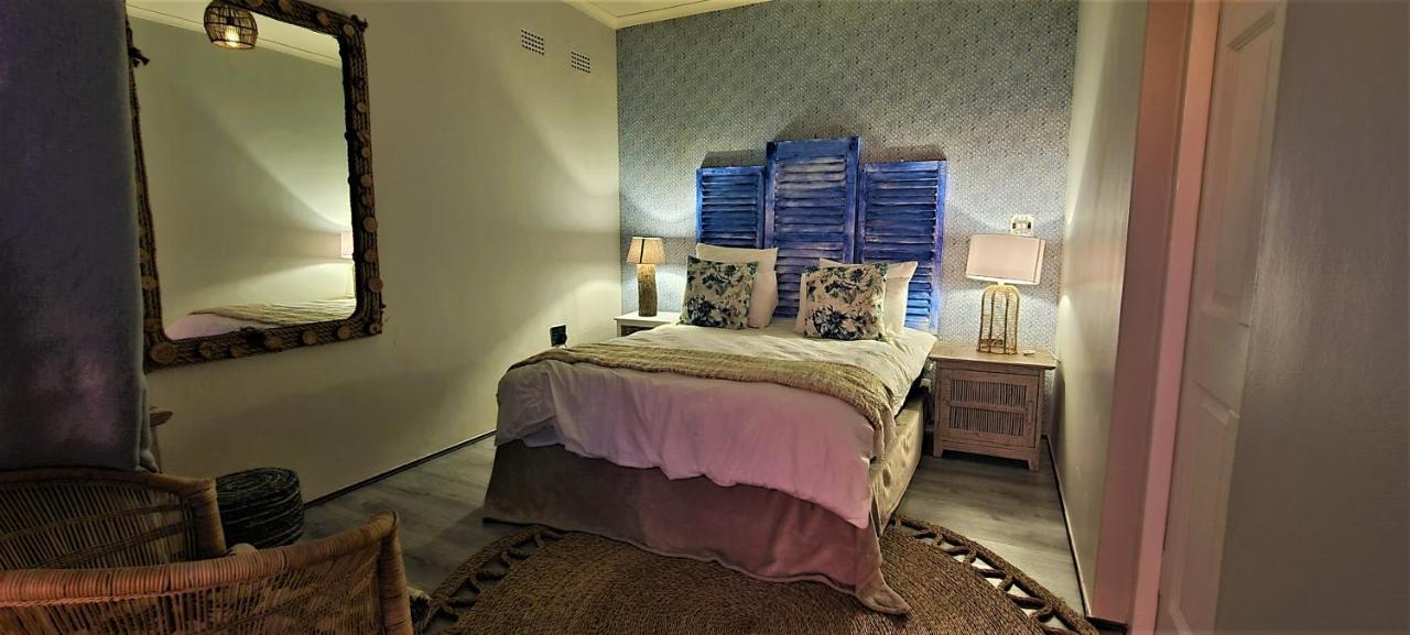 African Vibes Camps Bay Cape Town Exterior photo